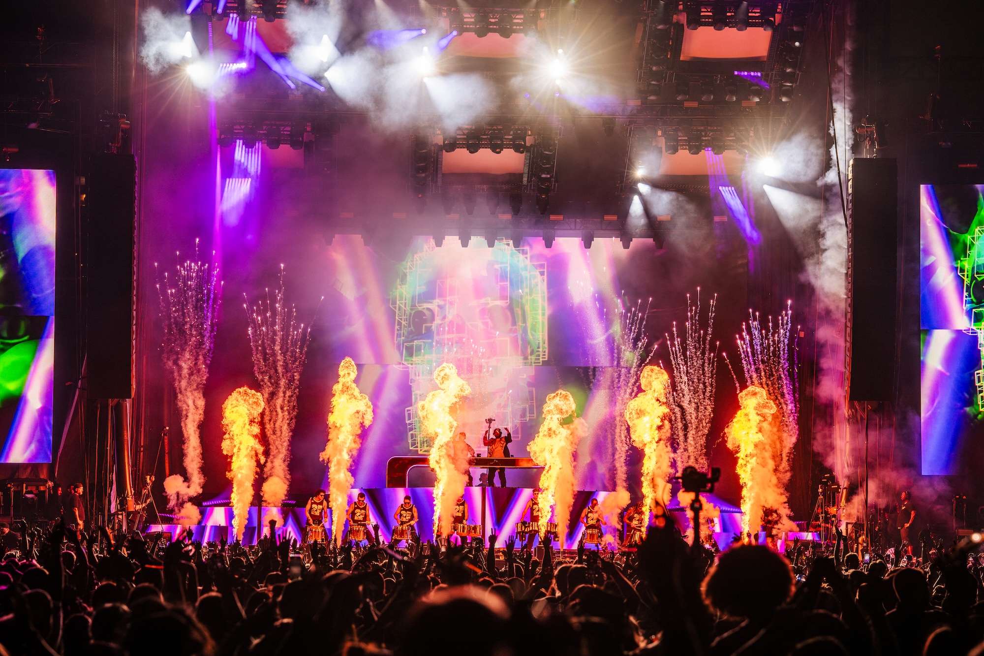 Two Friends’ Explosive Lolla Set Features Star Power, Fresh Tracks & Drone Magic 9 Two Friends’ Explosive Lolla Set Features Star Power, Fresh Tracks & Drone Magic 8