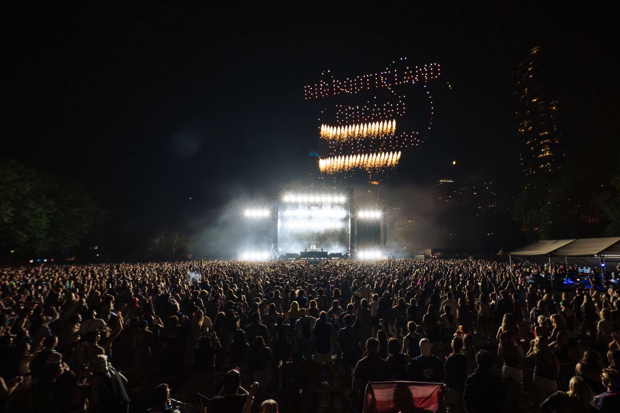 Two Friends’ Explosive Lolla Set Features Star Power, Fresh Tracks & Drone Magic 15 Two Friends’ Explosive Lolla Set Features Star Power, Fresh Tracks & Drone Magic 14