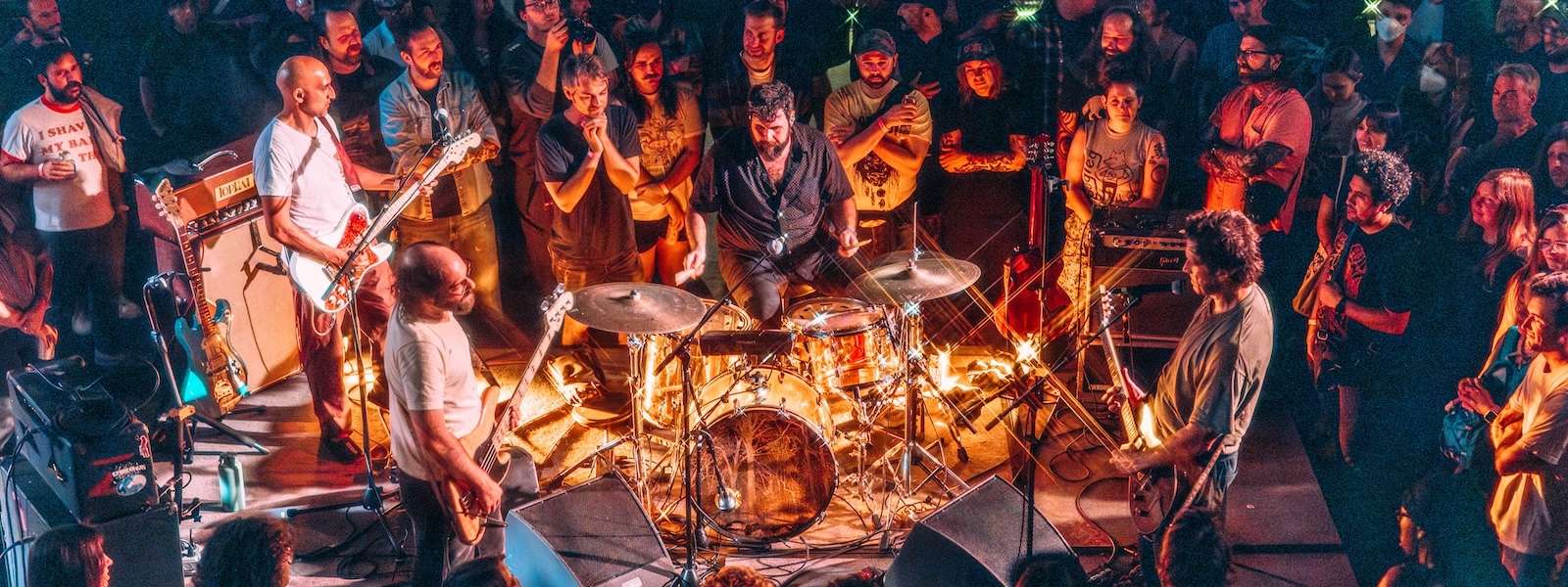 Pile Captivate Chicago Fans with Stunning In-the-Round Show at Thalia Hall [Gallery]