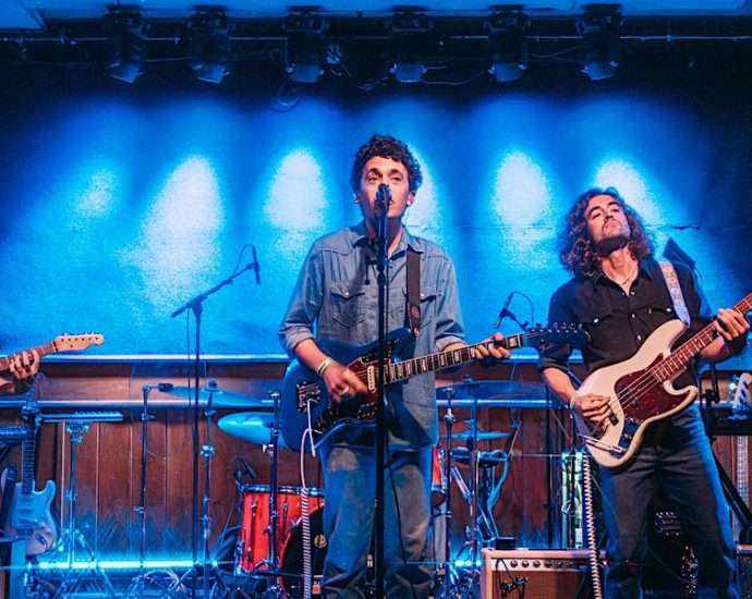 Windser Live At Schubas [GALLERY]