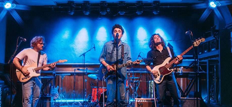 Windser Live At Schubas [GALLERY]