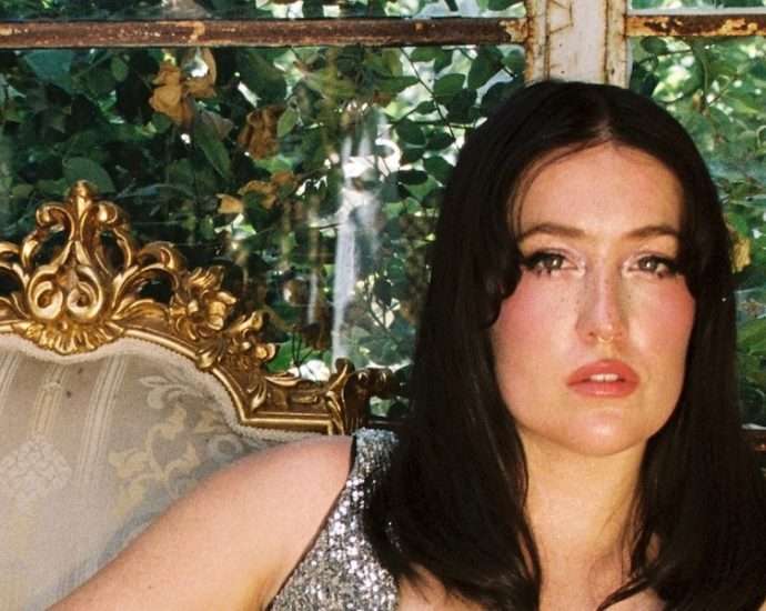 Los Angeles Artist myah Announces Debut Album i don't know what i'm feeling, Shares Shimmering New Single “glitter”