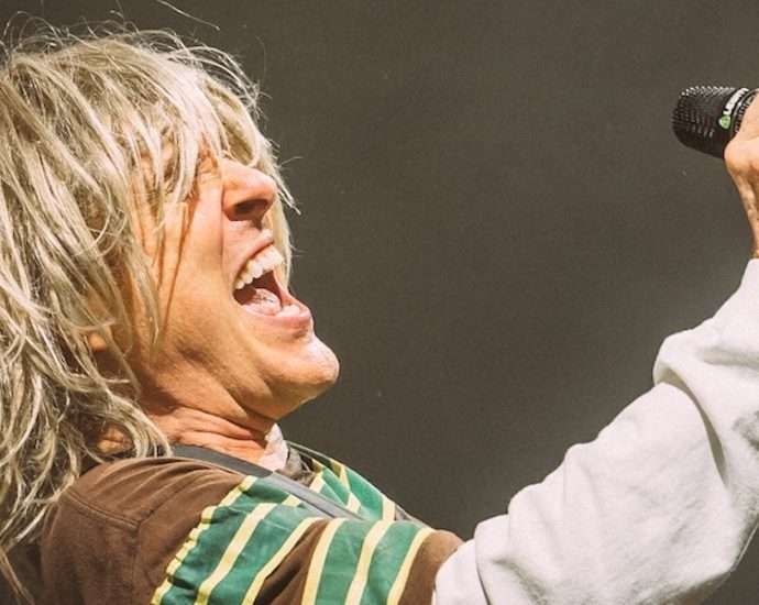 Weird Al Yankovic Live at Riot Fest [GALLERY] 6