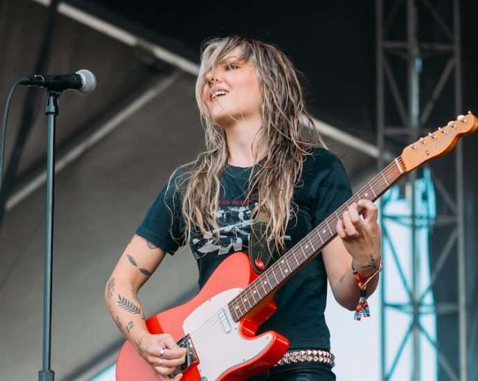 Loviet Live at Riot Fest