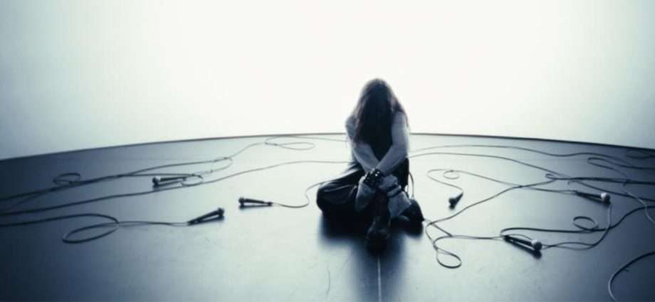 Clara La San Returns With Haunting New Single/Video "News" And Chicago Tour Stop October 20th 1 Clara La San Returns With Haunting New Single/Video "News" And Chicago Tour Stop October 20th