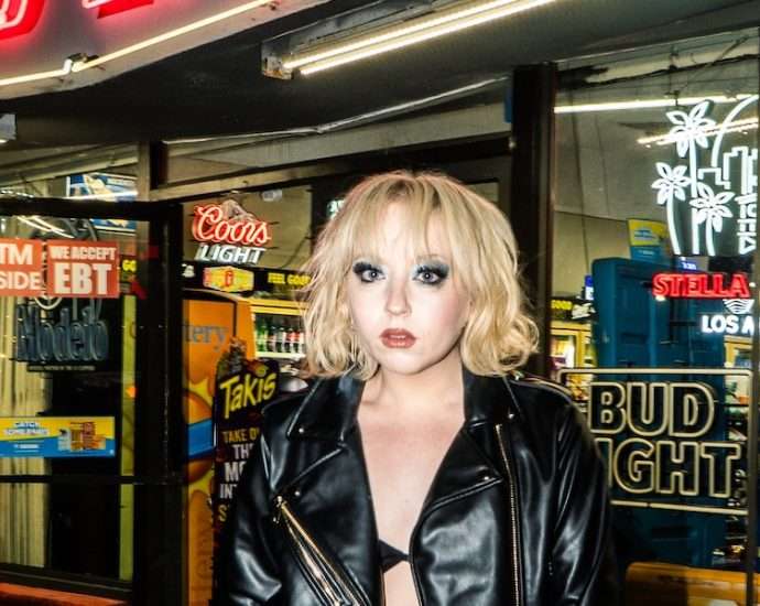 Kit Major Heats Things Up With Hot New Single “Teenage Wannabe”