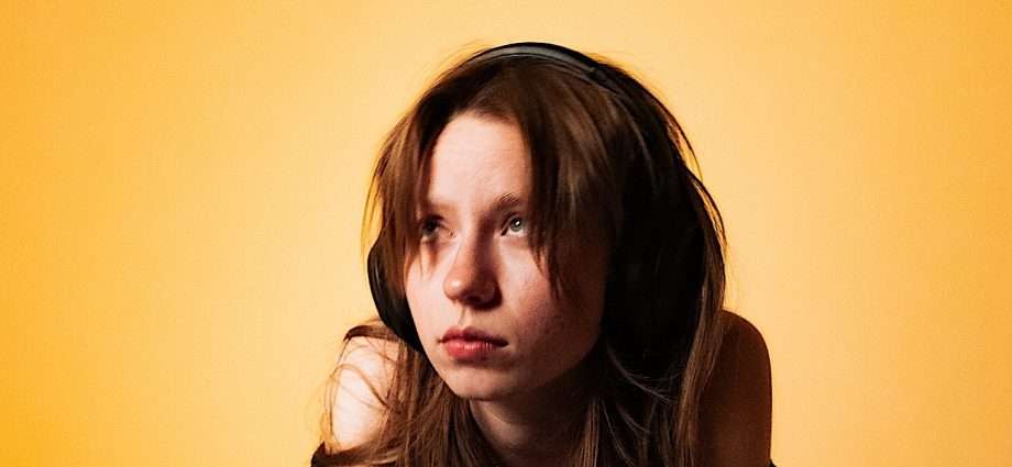 Nep shines with amazing debut album Noelle, kicking off tour November 4 in Los Angeles