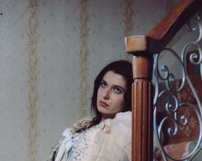 Baby Queen Unleashes Bold and Brilliant New Single “I Hope You Don’t Remember Me”