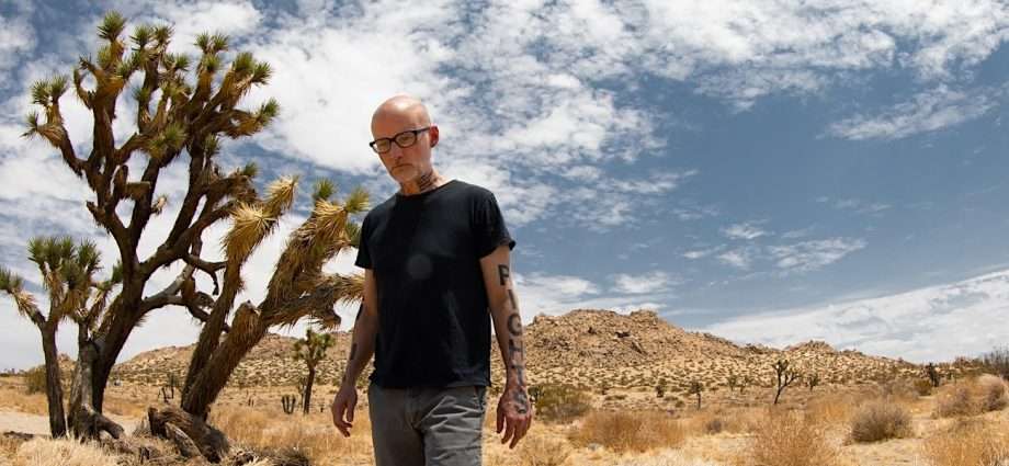 Legendary Electronic Artist Moby Unveils Powerful New “When It’s Cold I’d Like To Die” Remix Collection