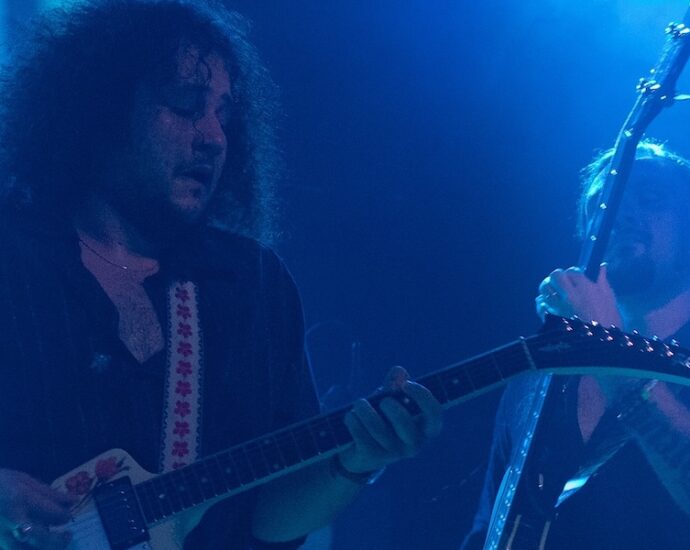 Alt-Rock Powerhouse King Falcon Proves Des Rocs Fans Should Arrive Early​