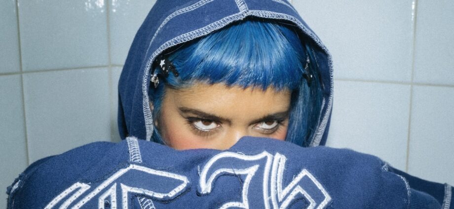 Ecca Vandal Unleashes Explosive New Album LOOKING FOR PEOPLE TO UNFOLLOW 1 Ecca Vandal Unleashes Explosive New Album LOOKING FOR PEOPLE TO UNFOLLOW