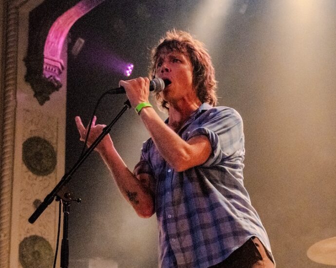 Australia’s Pond Proves Too Big to Contain at Chicago’s Metro
