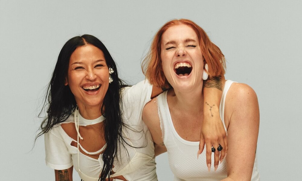 Icona Pop’s Ritual Promises Transformation But Gives Familiar 1 Icona Pop’s Ritual Promises Transformation But Gives Familiar 1