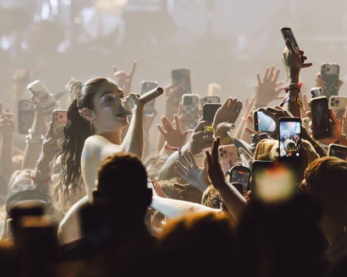 Lollapalooza 2026 Delivers an Electrifying First Day Filled With Powerful Debuts and Triumphant Returns