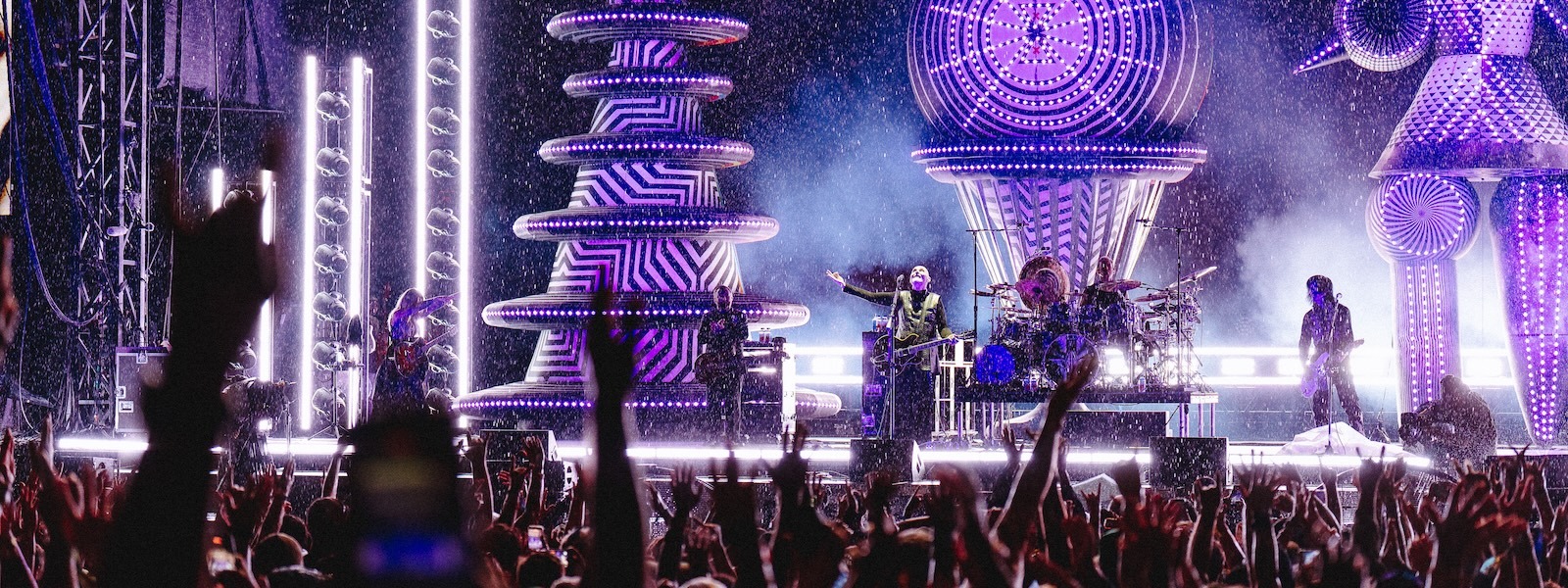 Lollapalooza Day 2 Delivers Unforgettable Moments Across Every Stage