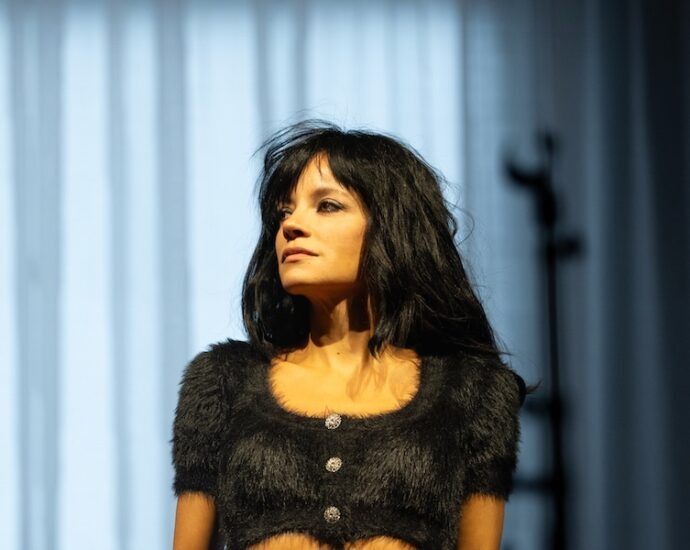 She Has the Receipts: Lily Allen Returns to Chicago on Her West End Girl Tour at the Chicago Theatre
