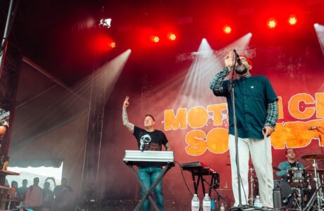 Motion City Soundtrack Live At Riot Fest [GALLERY]