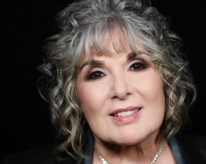 Ann Wilson and Tripsitter Release New Album "Consecrated Ground" Out Now