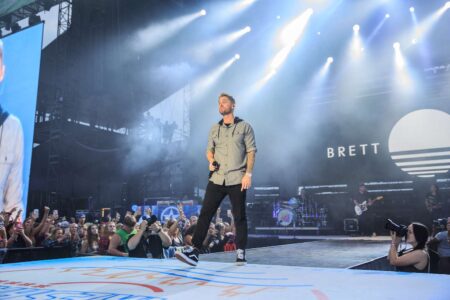 Brett Young Live at Lakeshake Festival 7 Brett Young Live at Lakeshake Festival 7