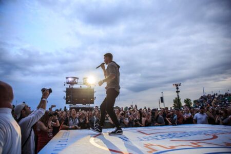 Brett Young Live at Lakeshake Festival 3 Brett Young Live at Lakeshake Festival 3