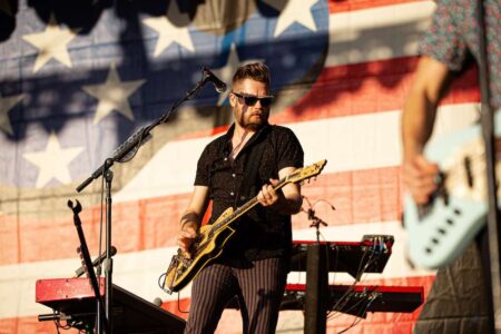 Eli Young Band Live at Windy City Smokeout 4 Eli Young Band Live at Windy City Smokeout 4
