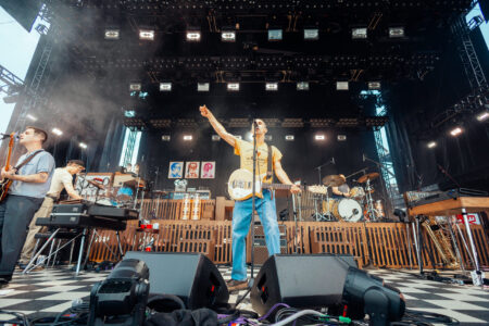 Photo © 2026 by: <a href="https://wdavisphoto.com/" target="_blank" rel="noopener">Wendy Davis</a> Bleachers Delivers an Unforgettable Sold-Out Opening Night at Chicago’s Salt Shed 3