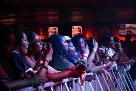 Photo © 2026 by: <a href="https://www.instagram.com/caracolbajosol/" target="_blank" rel="noopener">Cara Col</a> Alex Isley Delivers An Unforgettable, Sold-Out Show At House Of Blues 2