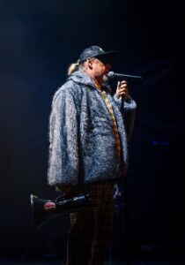 Photo © 2026 by: Felix Jen Fur Coats and Headbanging: Stone Tribute Pilots and Down Rodeo Ignite Chicago's House of Blues 18