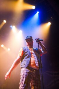 Photo © 2026 by: Felix Jen Fur Coats and Headbanging: Stone Tribute Pilots and Down Rodeo Ignite Chicago's House of Blues 16