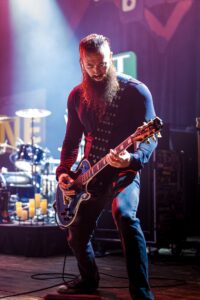 Photo © 2026 by: Felix Jen Fur Coats and Headbanging: Stone Tribute Pilots and Down Rodeo Ignite Chicago's House of Blues 1