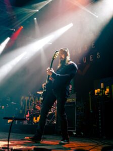 Photo © 2026 by: Felix Jen Fur Coats and Headbanging: Stone Tribute Pilots and Down Rodeo Ignite Chicago's House of Blues 7