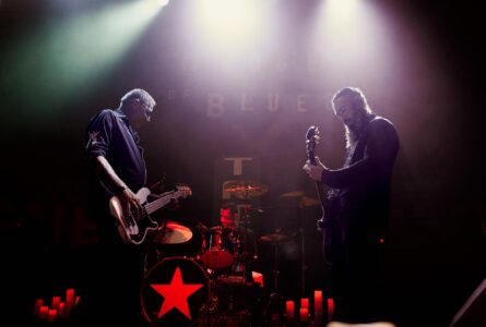 Photo © 2026 by: Felix Jen Fur Coats and Headbanging: Stone Tribute Pilots and Down Rodeo Ignite Chicago's House of Blues 8
