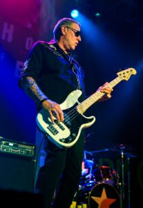 Photo © 2026 by: Felix Jen Fur Coats and Headbanging: Stone Tribute Pilots and Down Rodeo Ignite Chicago's House of Blues 13
