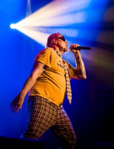 Photo © 2026 by: Felix Jen Fur Coats and Headbanging: Stone Tribute Pilots and Down Rodeo Ignite Chicago's House of Blues 23