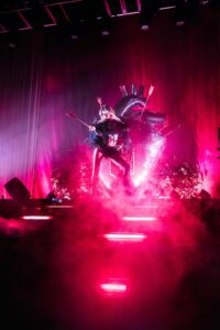 20 Incredible Photos of Suki Waterhouse's Lollapalooza Aftershow 18
