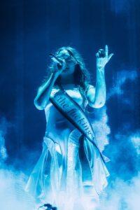 Tove Lo Brings Her Unapologetic Energy to Chicago’s Salt Shed 16