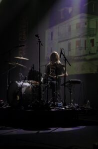 The Garden Opened a Portal to the Nineties at Chicago’s Riviera Theatre 5