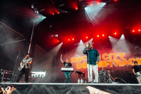 Motion City Soundtrack Live At Riot Fest [GALLERY] 18